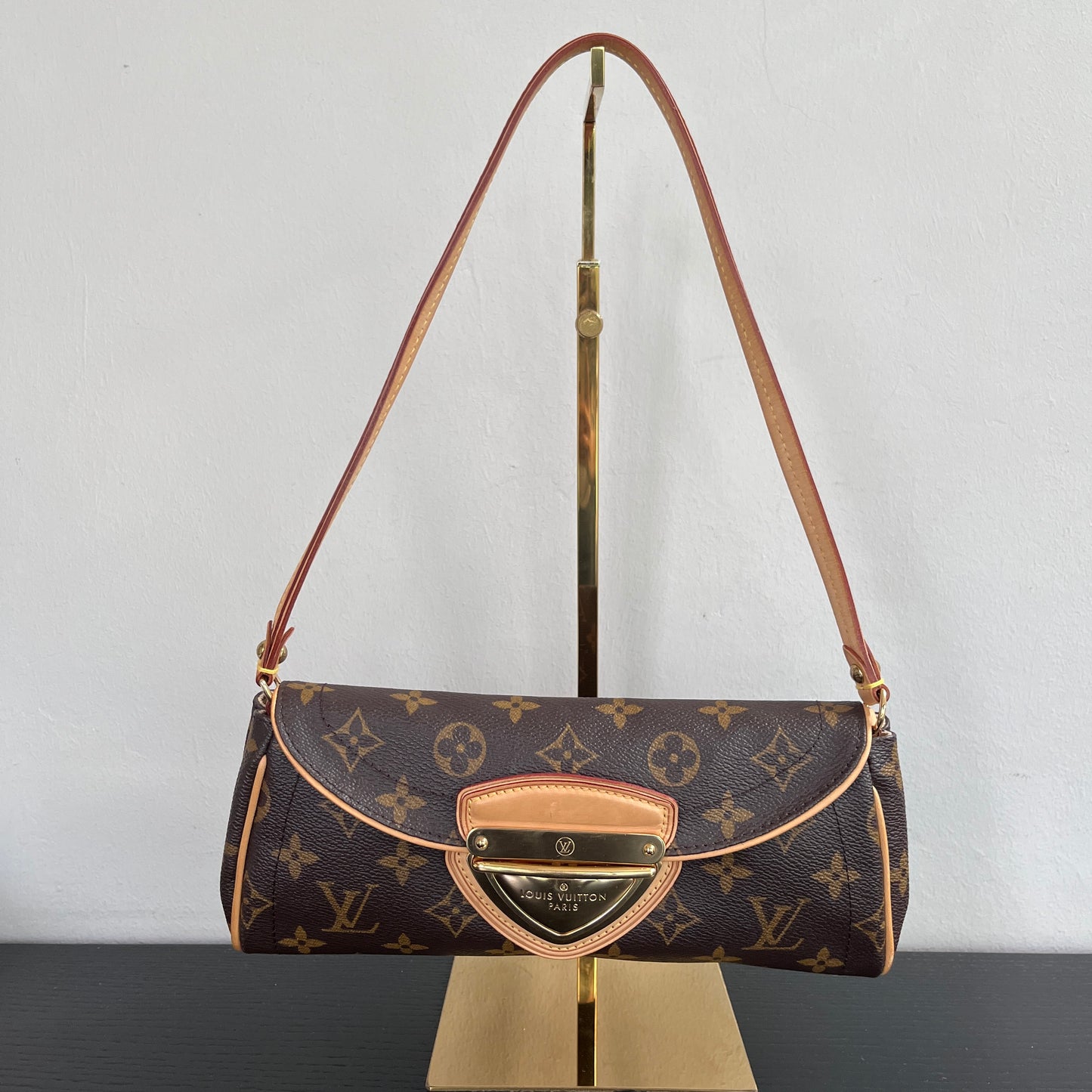 Louis Vuitton Beverly PM Shoulder Bag