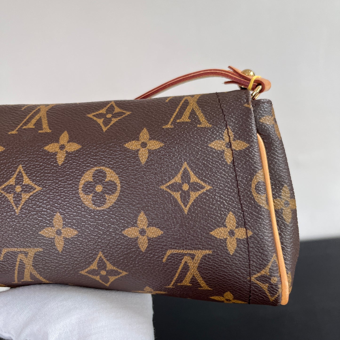 Louis Vuitton Beverly PM Shoulder Bag