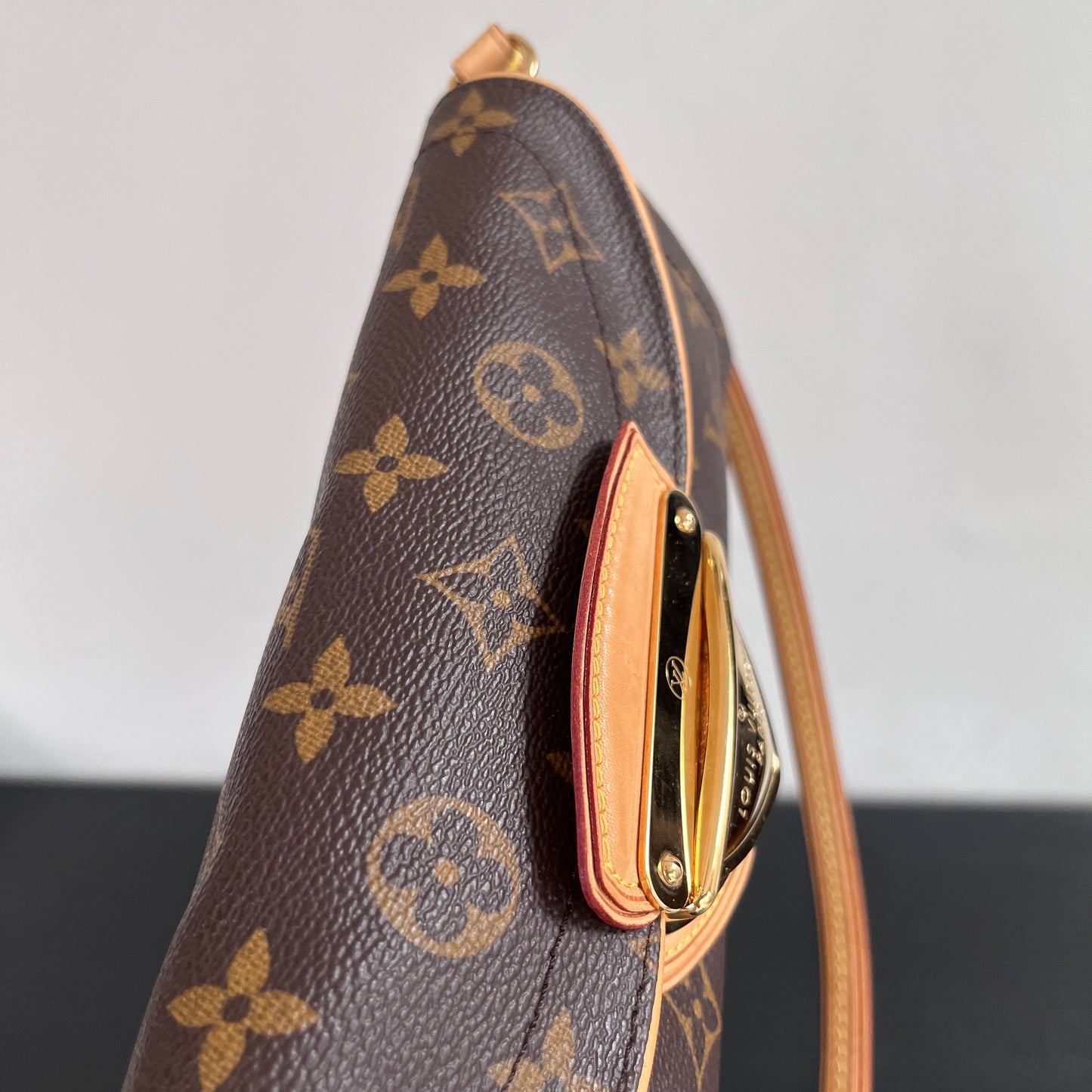 Louis Vuitton Beverly PM Shoulder Bag