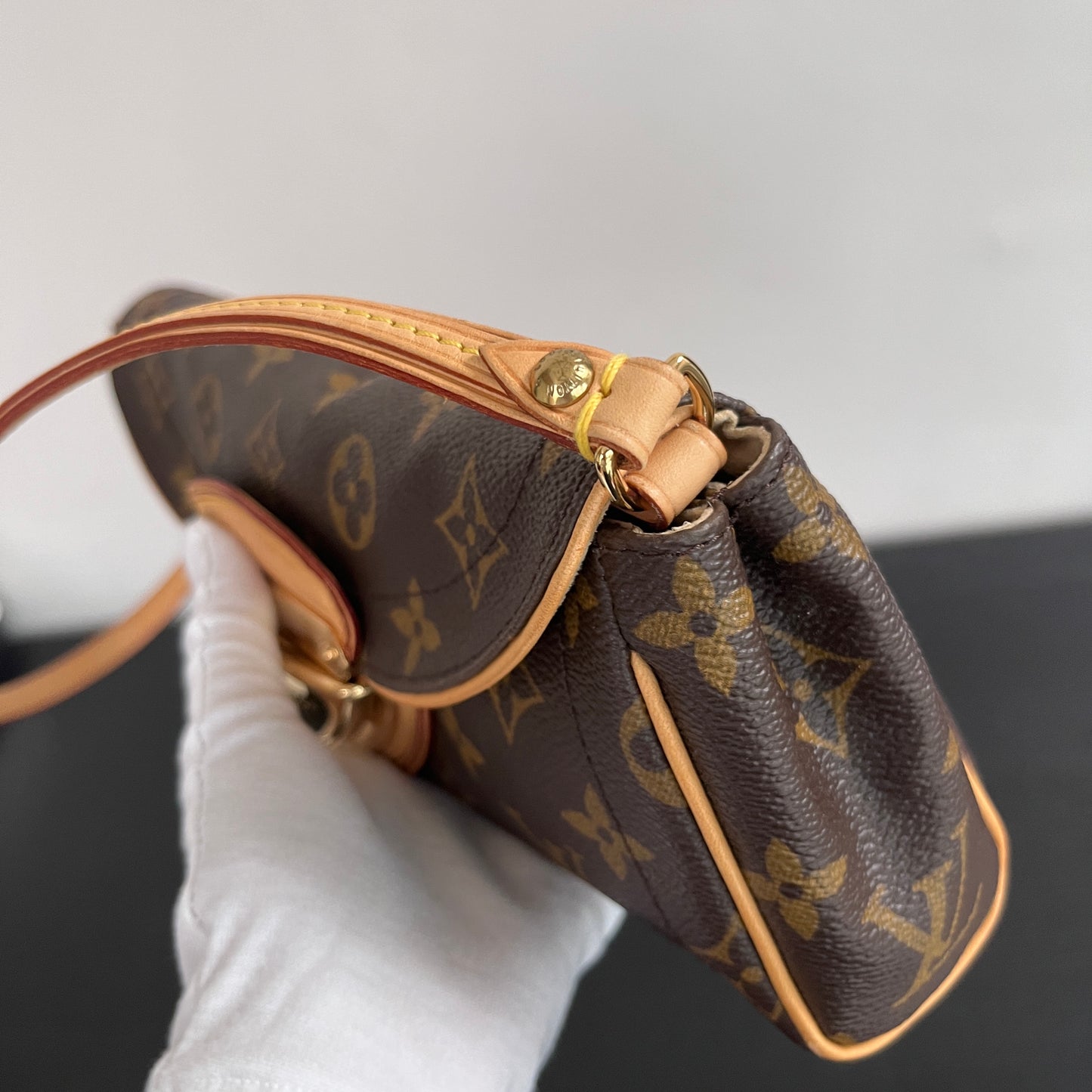 Louis Vuitton Beverly PM Shoulder Bag