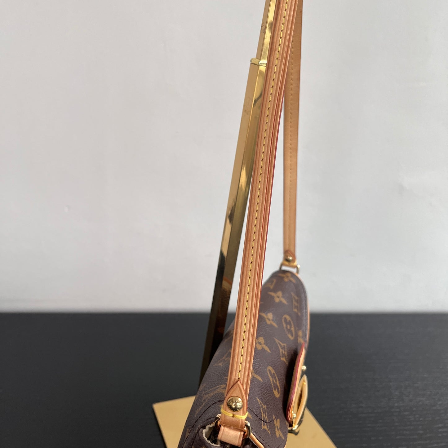 Louis Vuitton Beverly PM Shoulder Bag