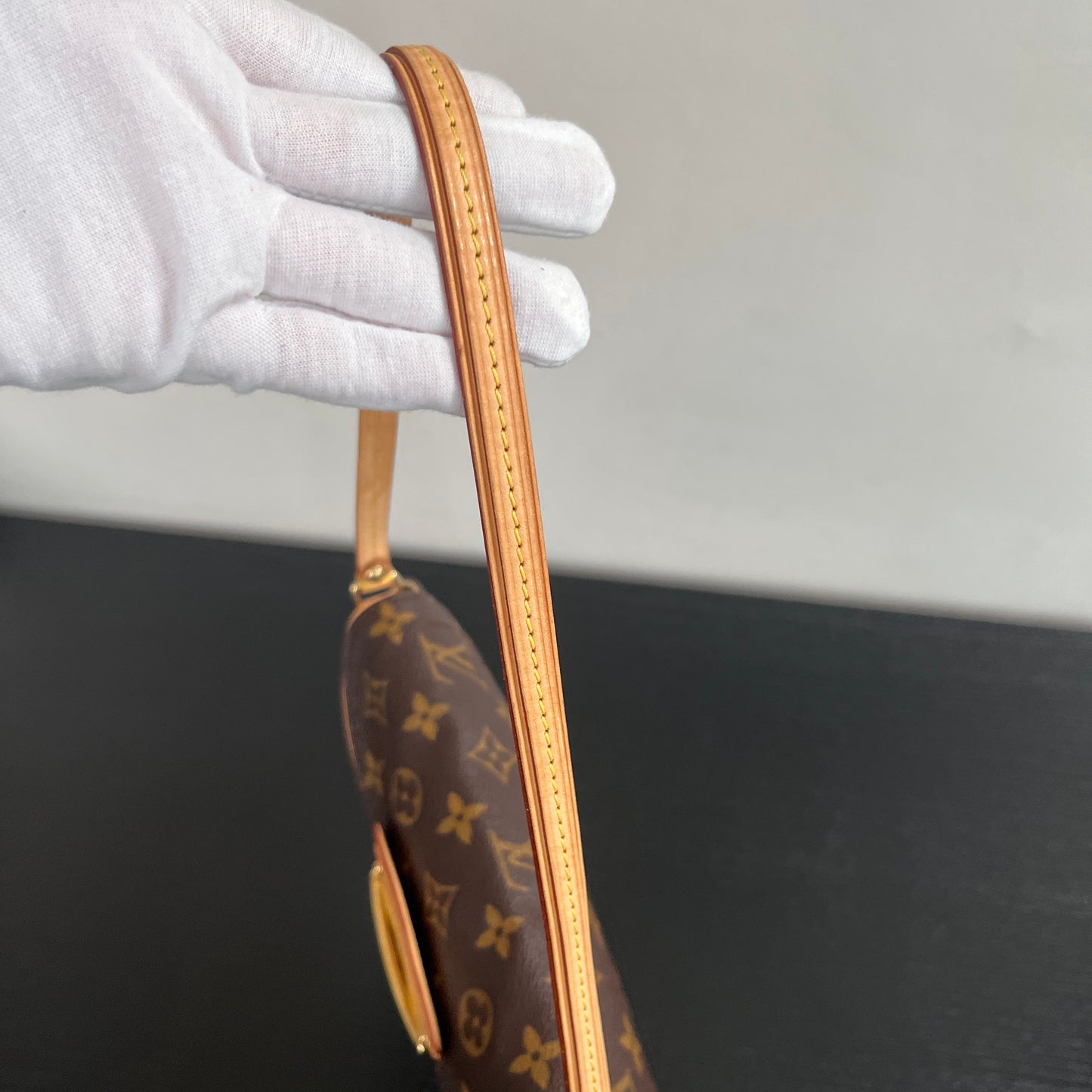 Louis Vuitton Beverly PM Shoulder Bag