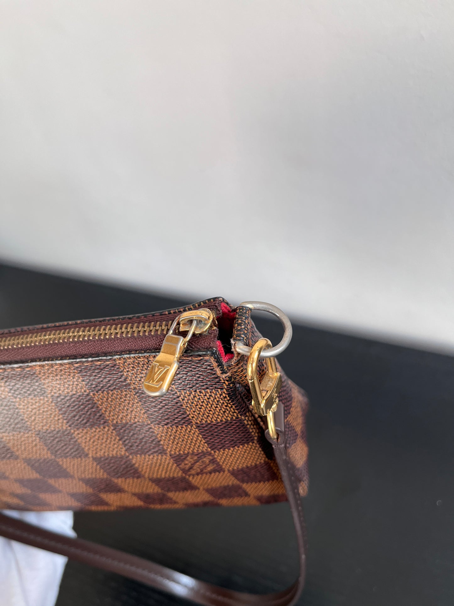 Louis Vuitton Damier Ebene Pochette