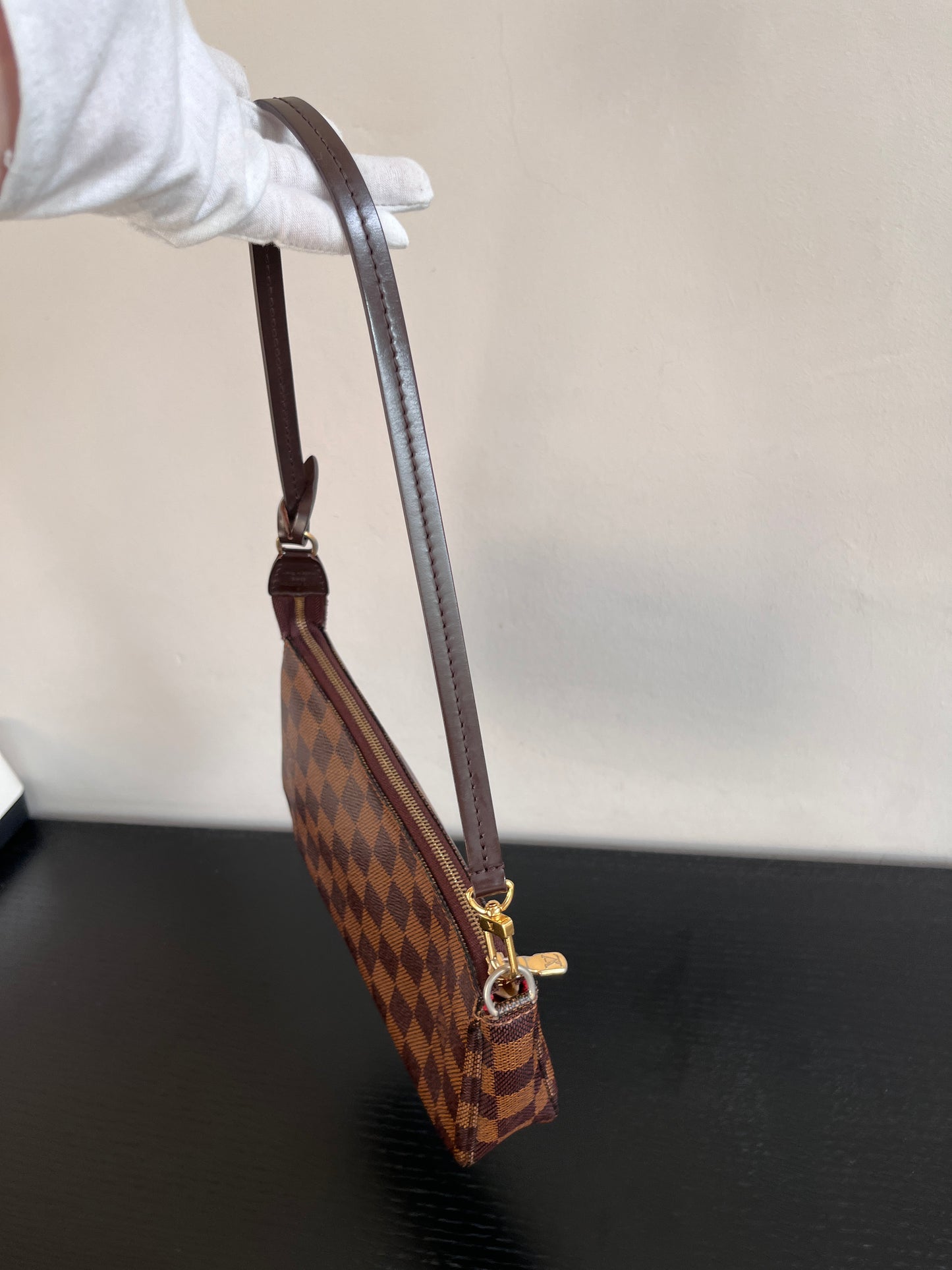 Louis Vuitton Damier Ebene Pochette