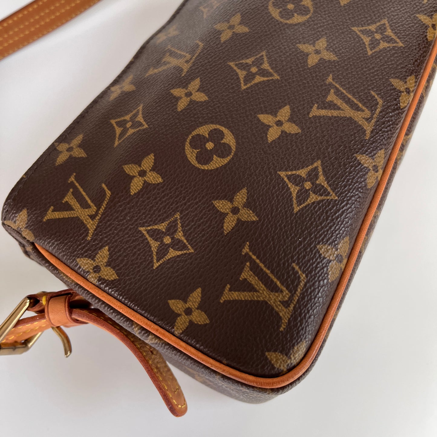 Louis Vuitton Vintage Viva Cite MM Shoulder Bag