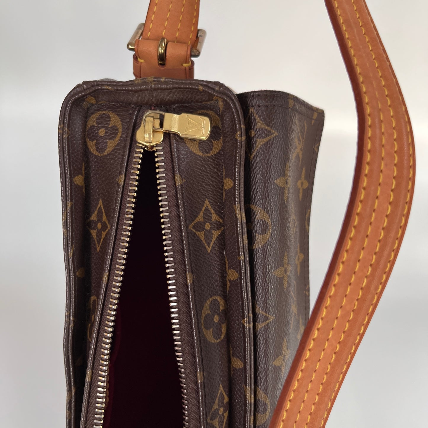 Louis Vuitton Vintage Viva Cite MM Shoulder Bag