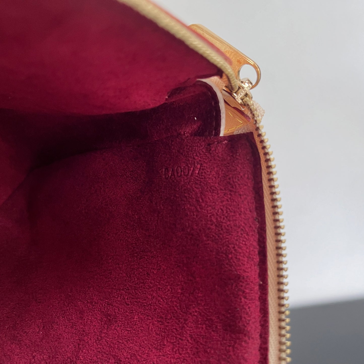 Louis Vuitton x Takashi Murakami White Multicolor Pochette