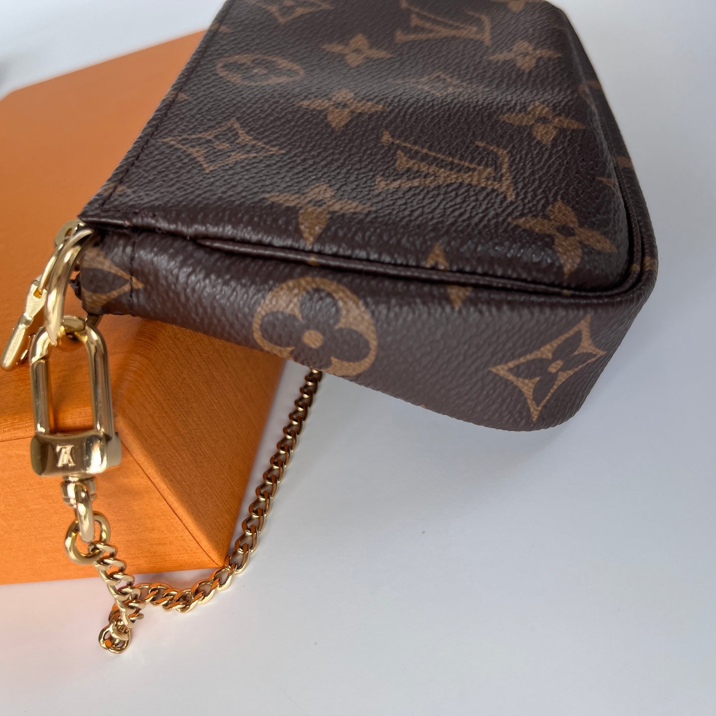 Louis Vuitton 2024 Mini Pochette Accessoires