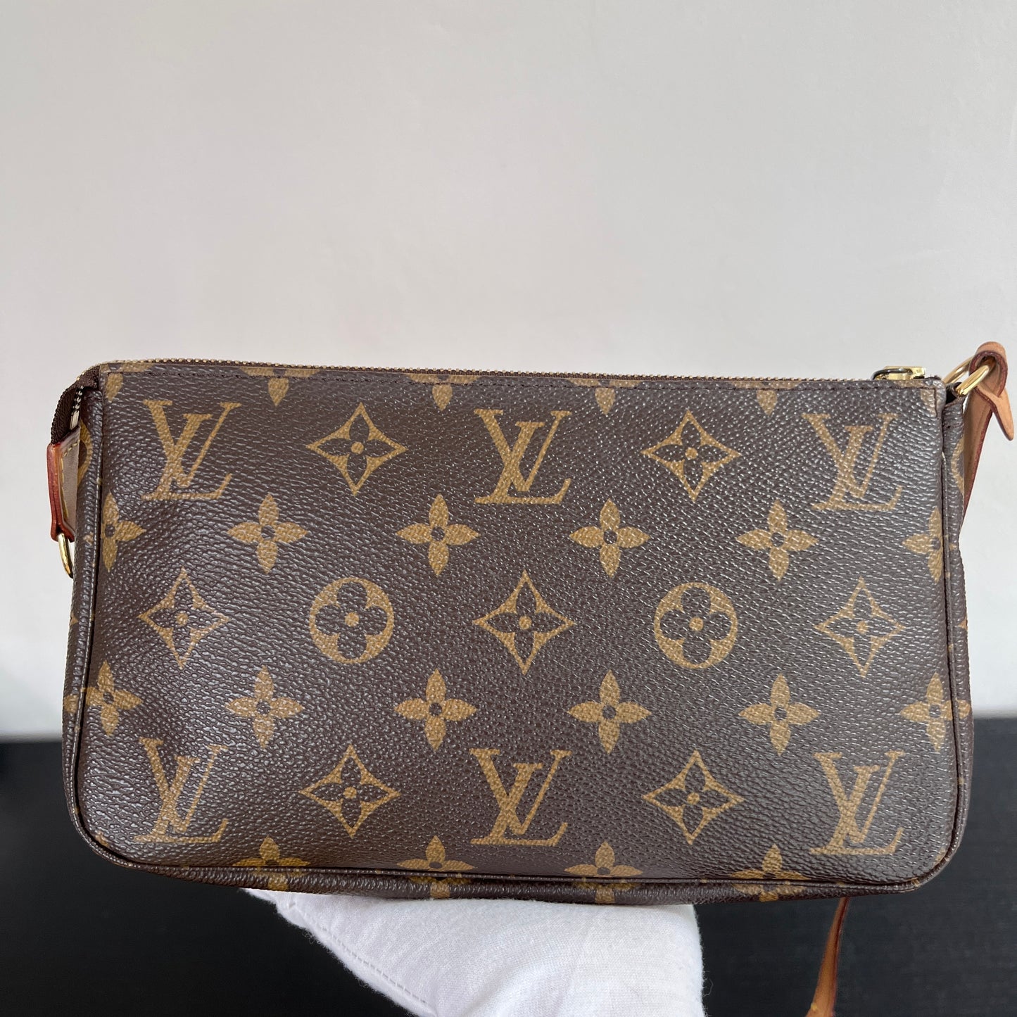 Louis Vuitton Vintage Pochette Monogram
