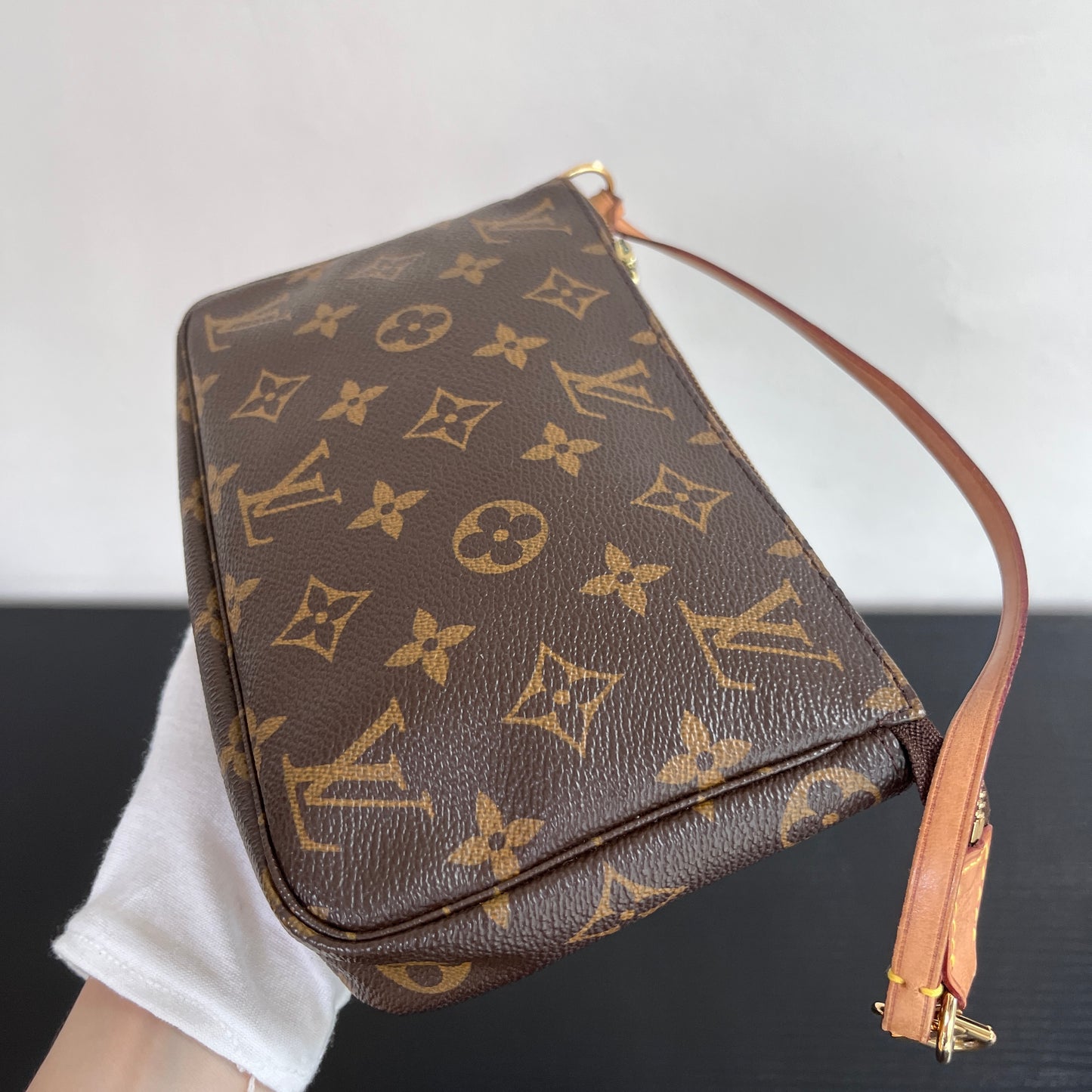 Louis Vuitton Vintage Pochette Monogram