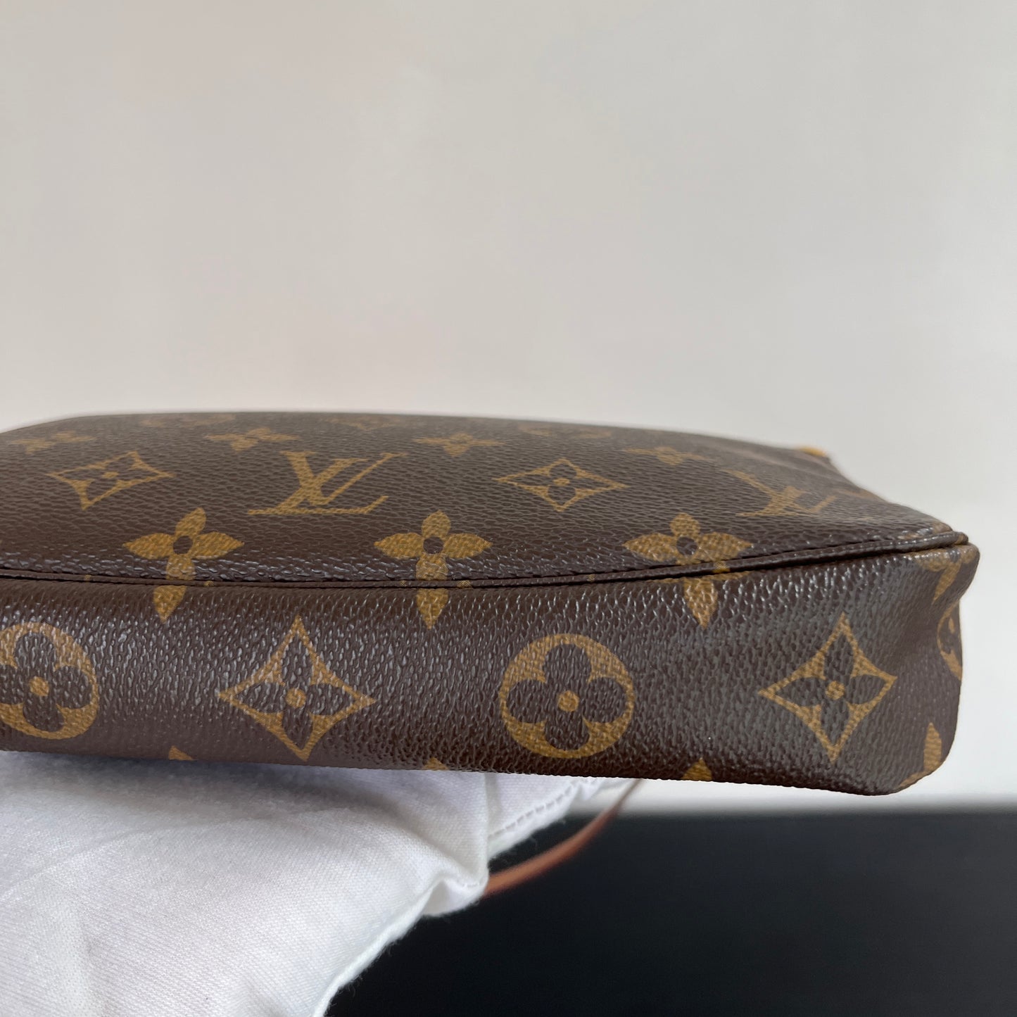 Louis Vuitton Vintage Pochette Monogram