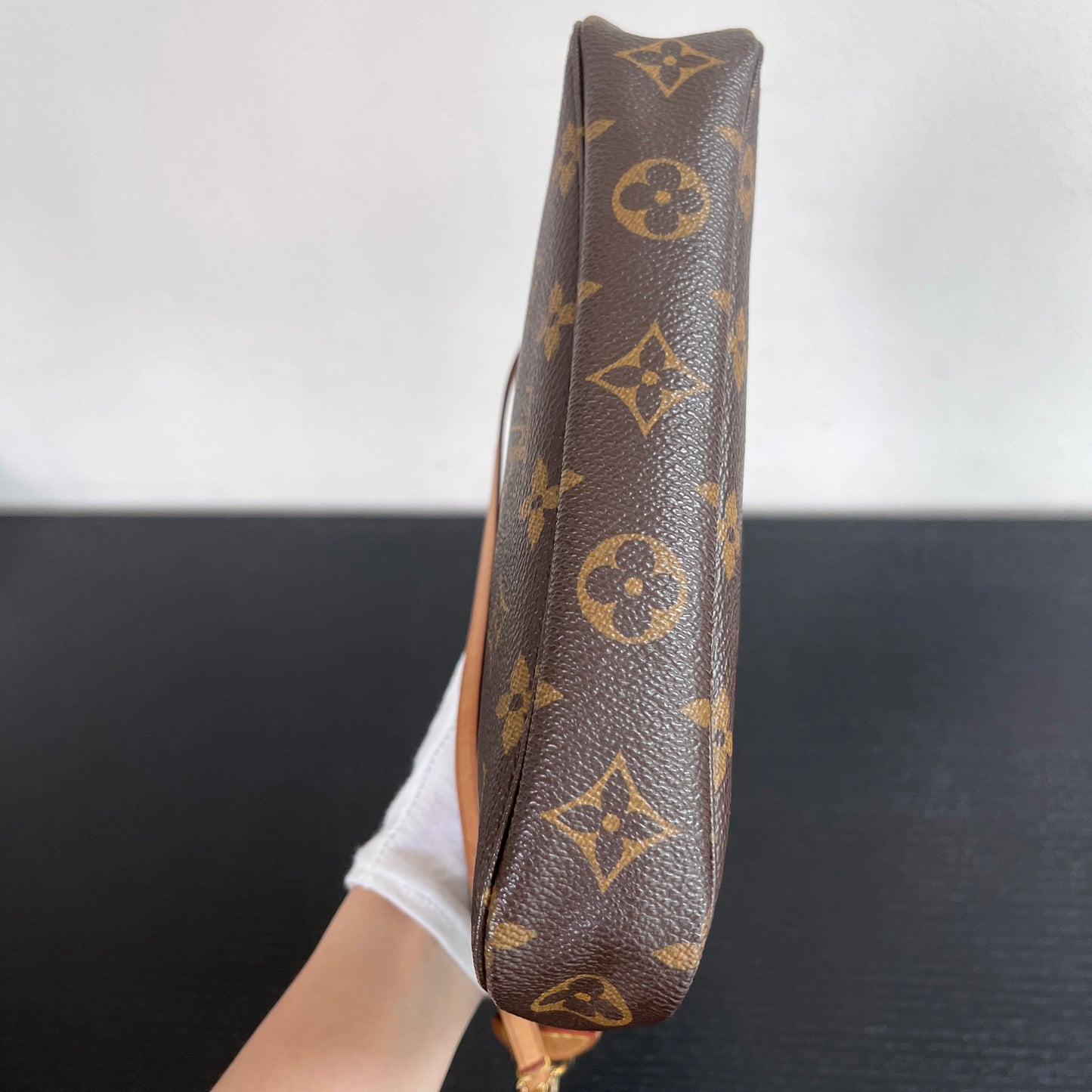 Louis Vuitton Vintage Pochette Monogram