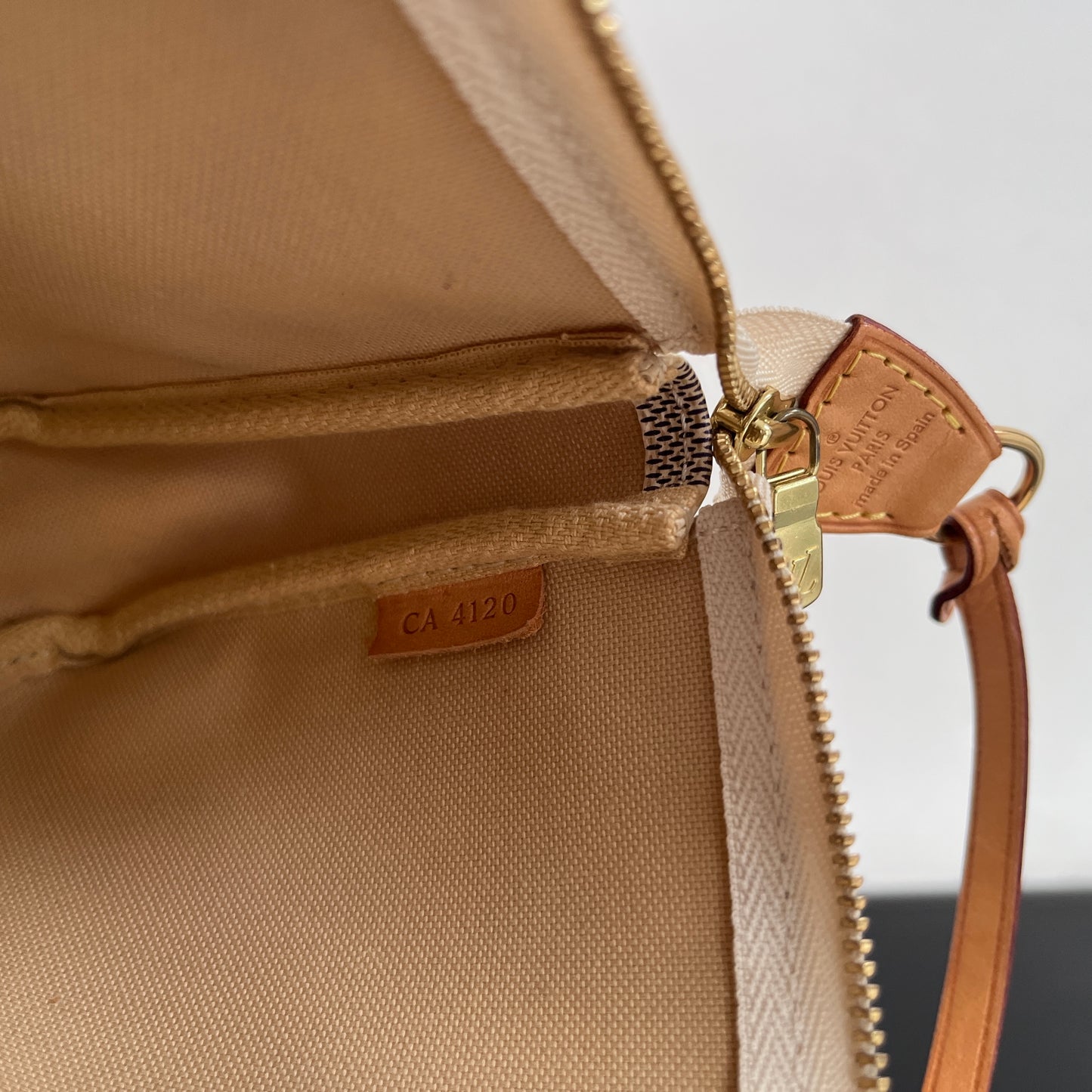 Louis Vuitton Pochette Damier Azur