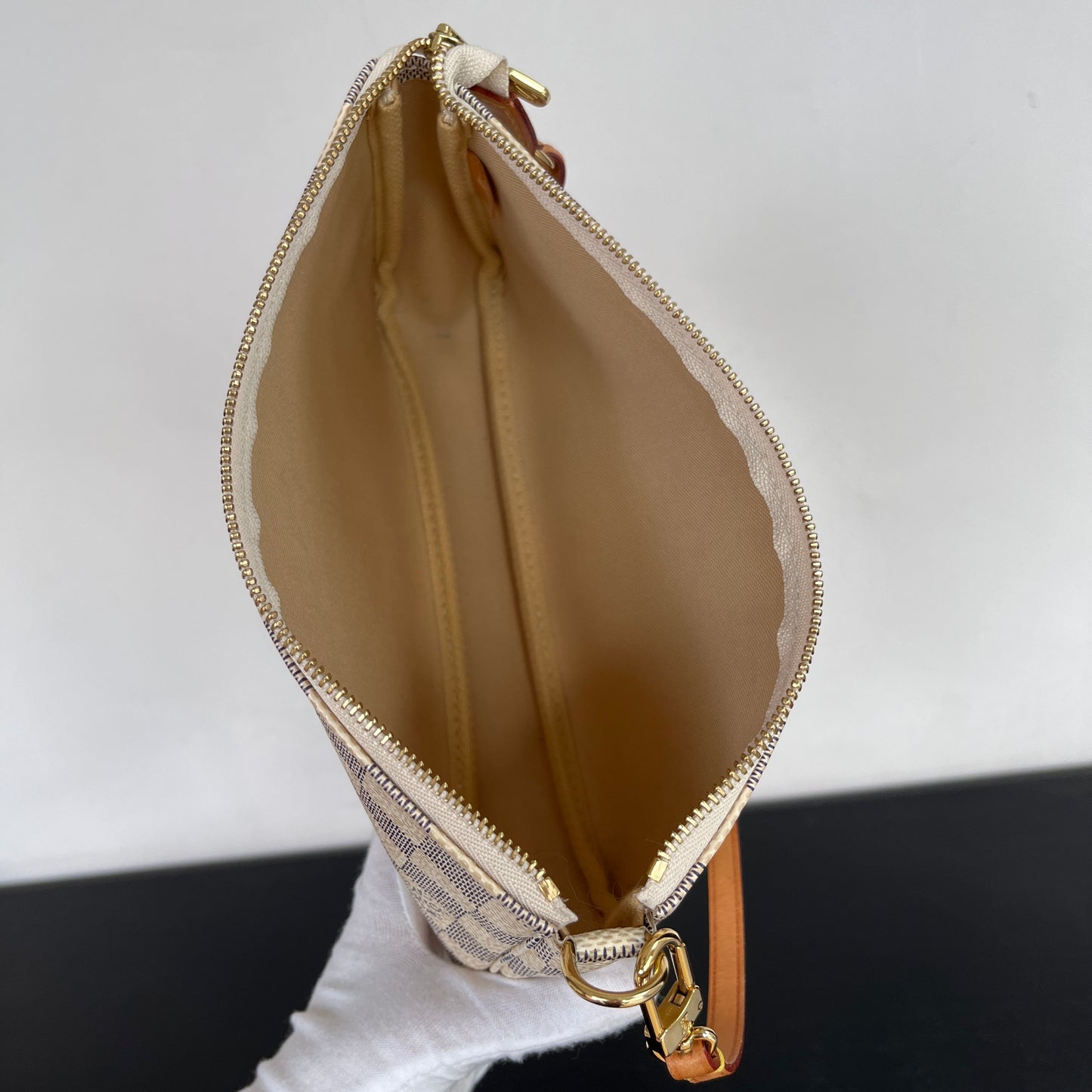 Louis Vuitton Pochette Damier Azur
