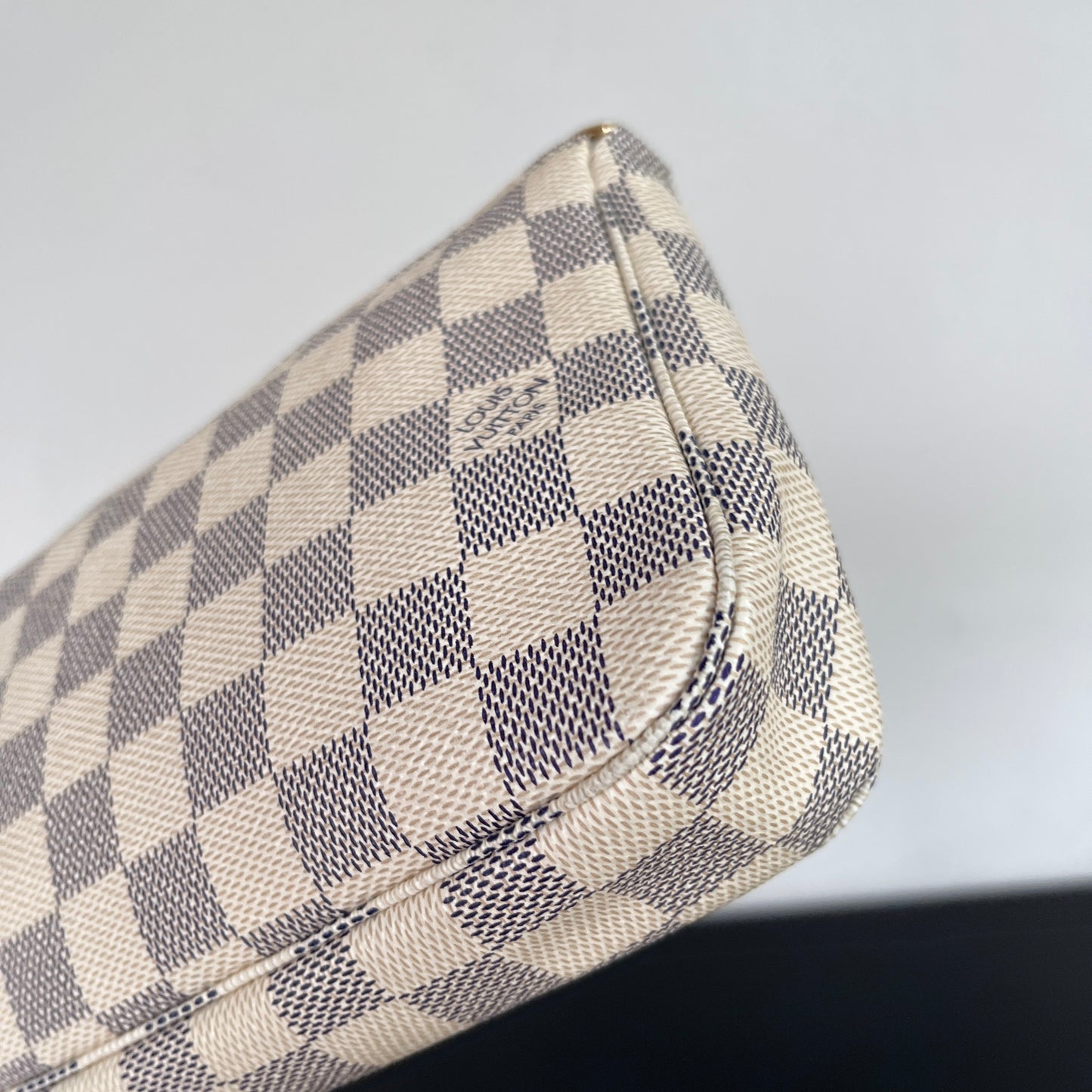 Louis Vuitton Pochette Damier Azur