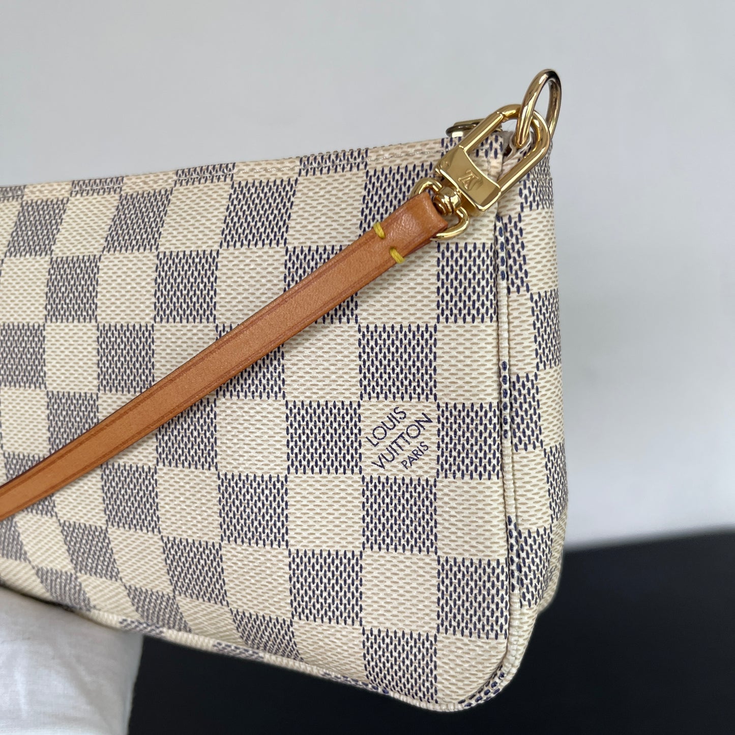 Louis Vuitton Pochette Damier Azur