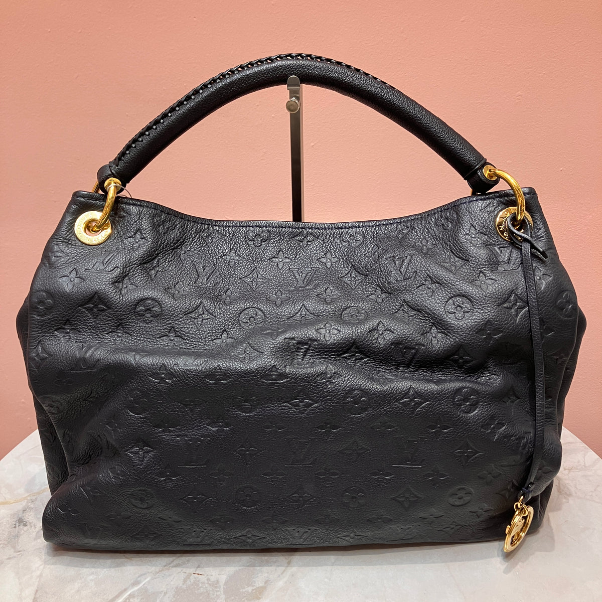 Louis Vuitton Artsy Black MM Bag