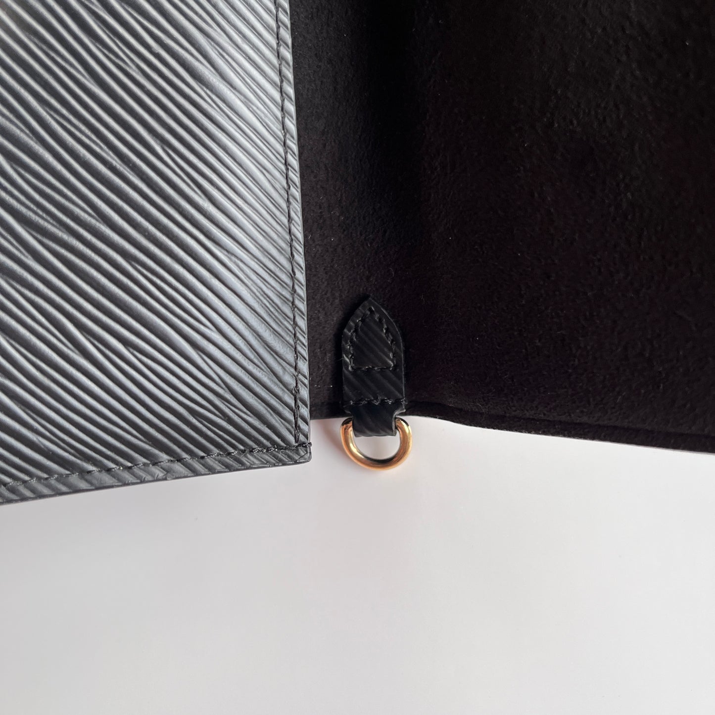 Louis Vuitton Black Epi Twist Wallet on Chain GHW RFID
