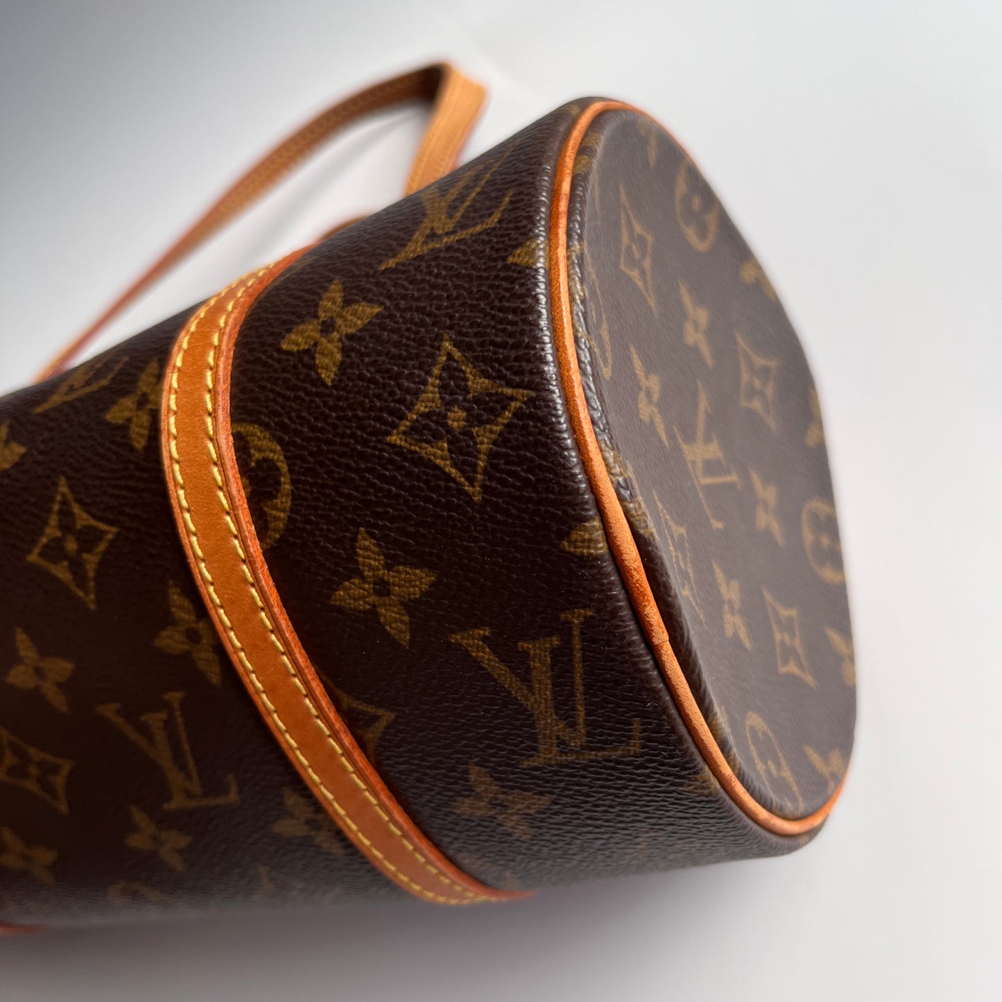 Louis Vuitton Papillon 26 Monogram Handbag