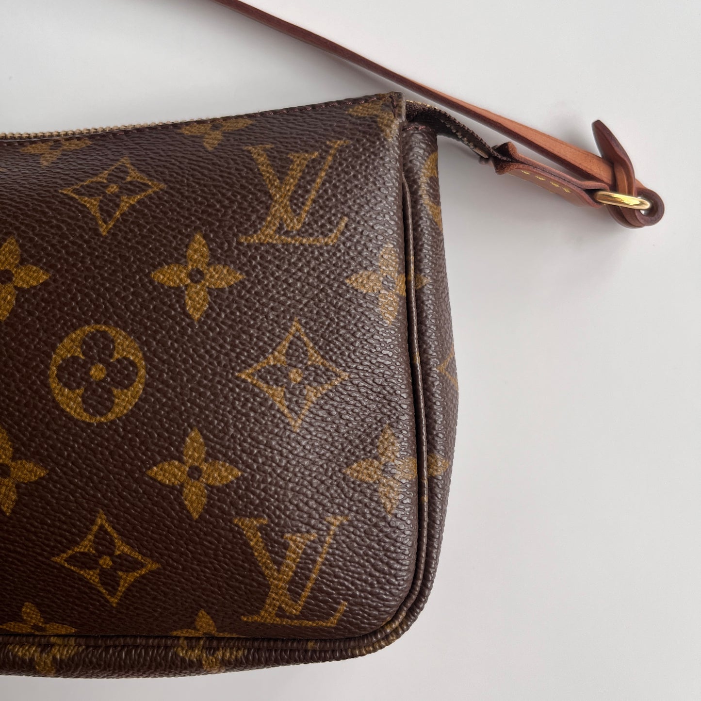 Louis Vuitton Vintage Monogram Pochette
