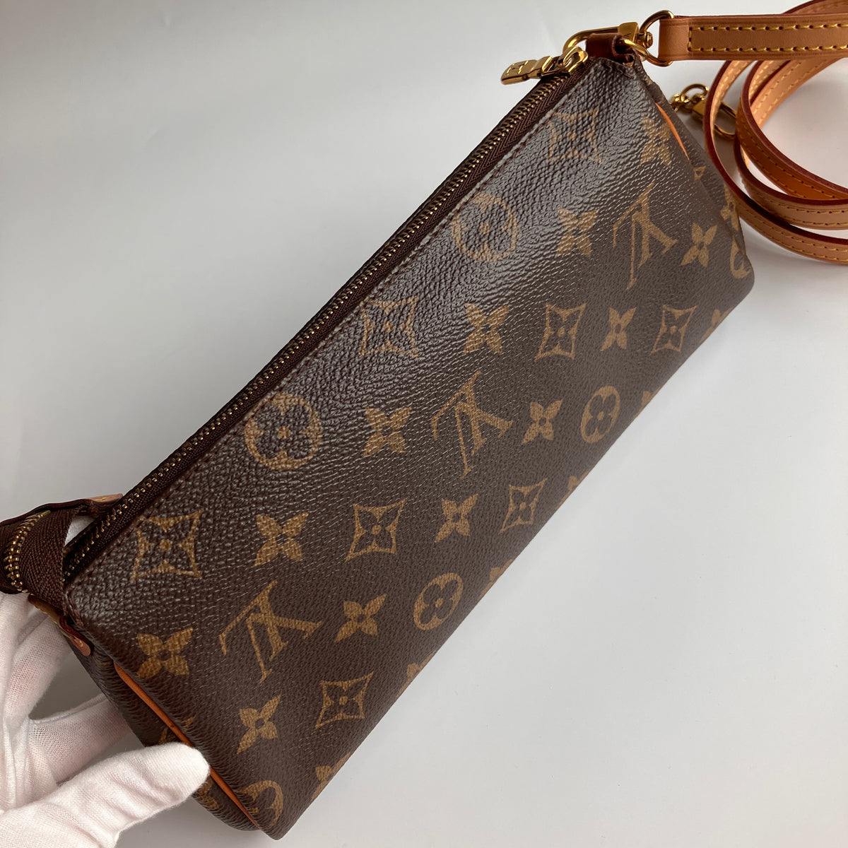 Louis Vuitton Eva PM Monogram Clutch/ Crossbody Bag