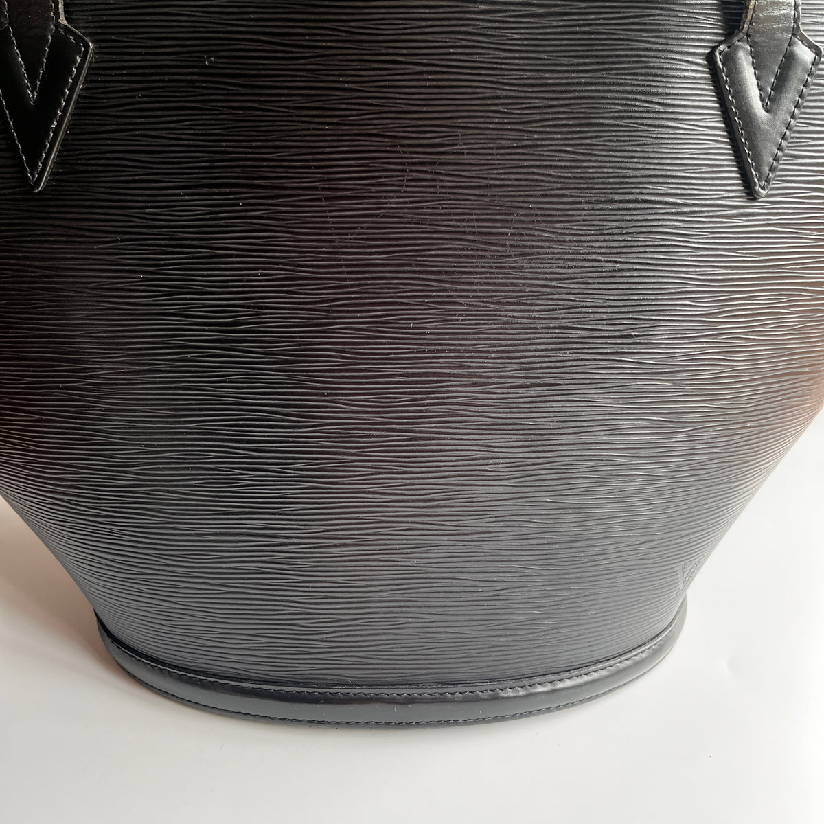 Louis Vuitton	Vintage Black Epi Saint Jacques GM Shoulder Bag