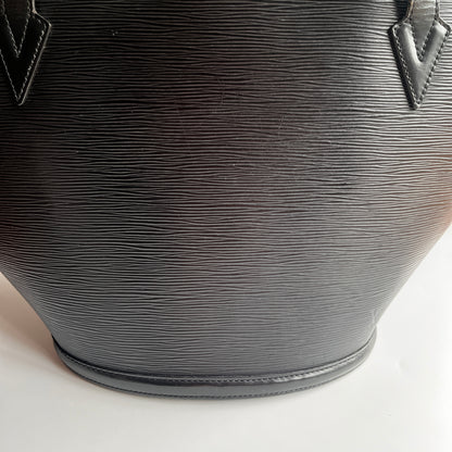 Louis Vuitton	Vintage Black Epi Saint Jacques GM Shoulder Bag