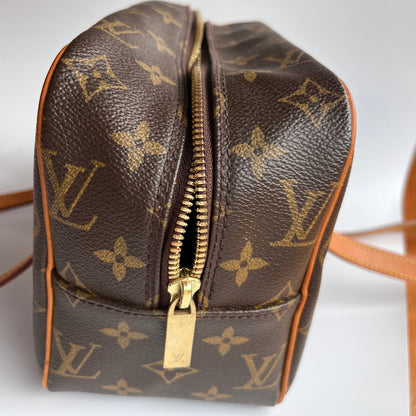 Louis Vuitton Cite MM Shoulder Bag