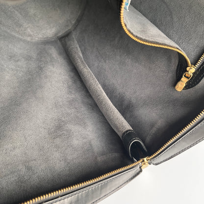 Louis Vuitton	Vintage Black Epi Saint Jacques GM Shoulder Bag