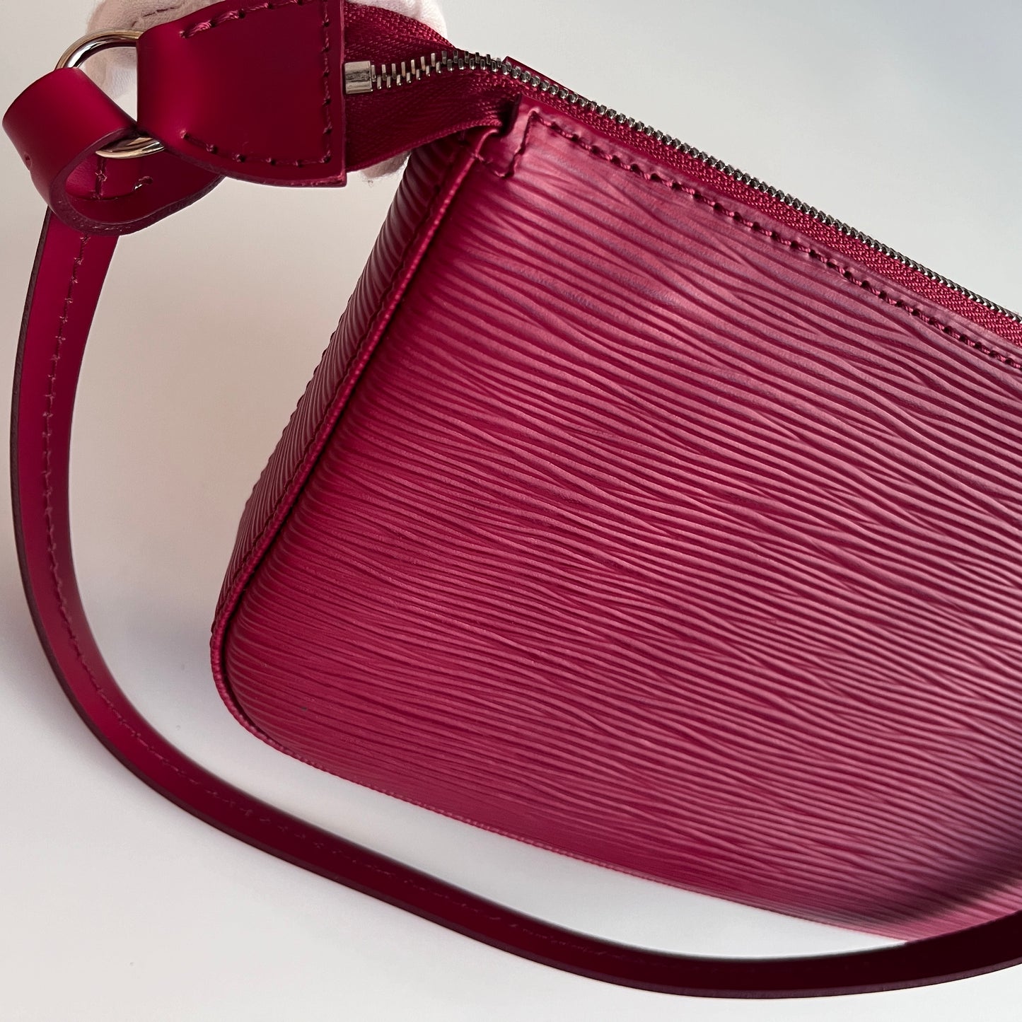 Louis Vuitton Fuchsia Pink Epi Pochette