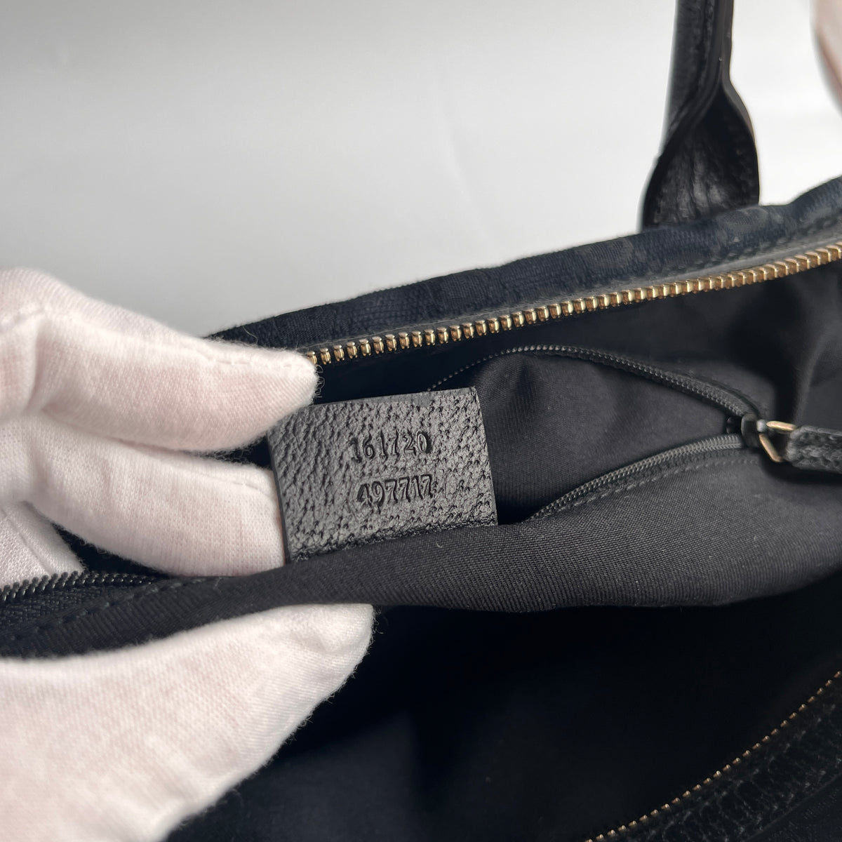 Gucci Princy Black Canvas Sherry Line Shoulder Bag