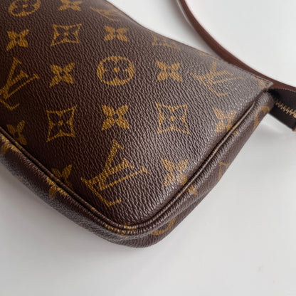 Louis Vuitton Vintage Monogram Pochette