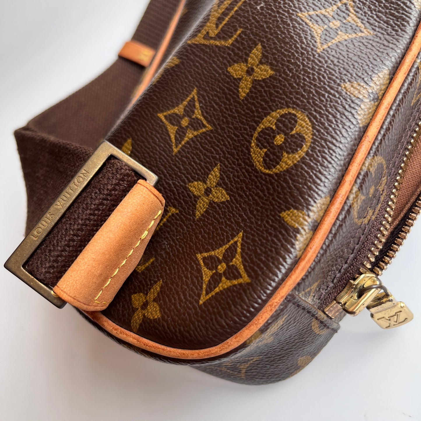 Louis Vuitton Unisex Gange crossbody/ waist/ bum bag