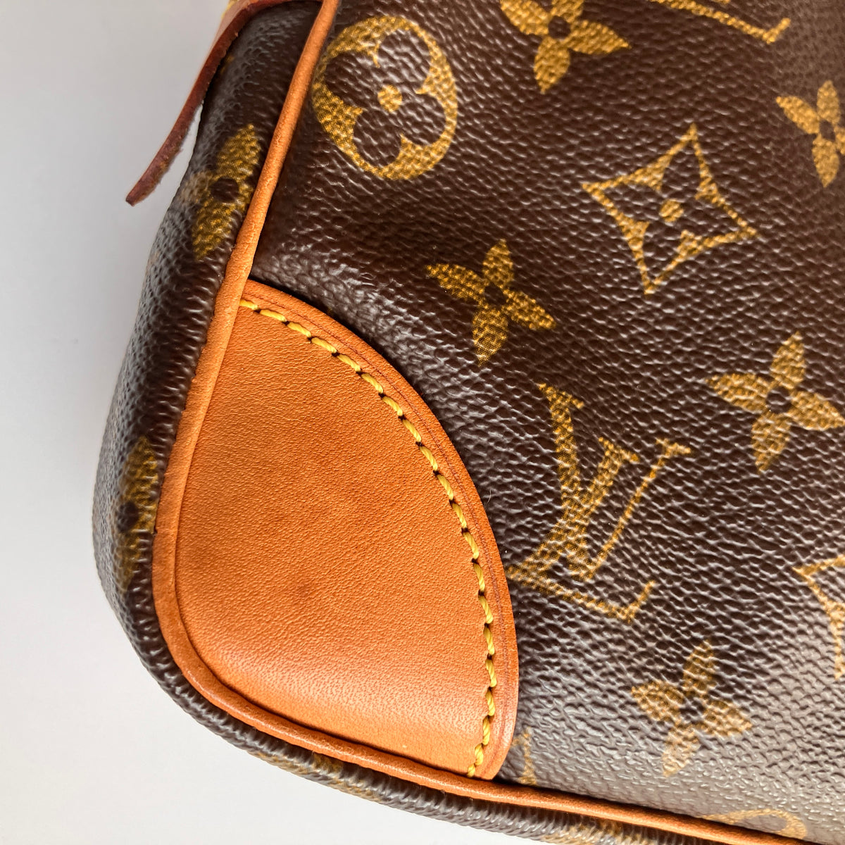 Louis Vuitton Vintage Marly Dragonne GM Clutch