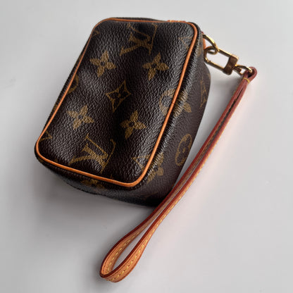 Louis Vuitton Wapity Monogram Pouch Wrislet