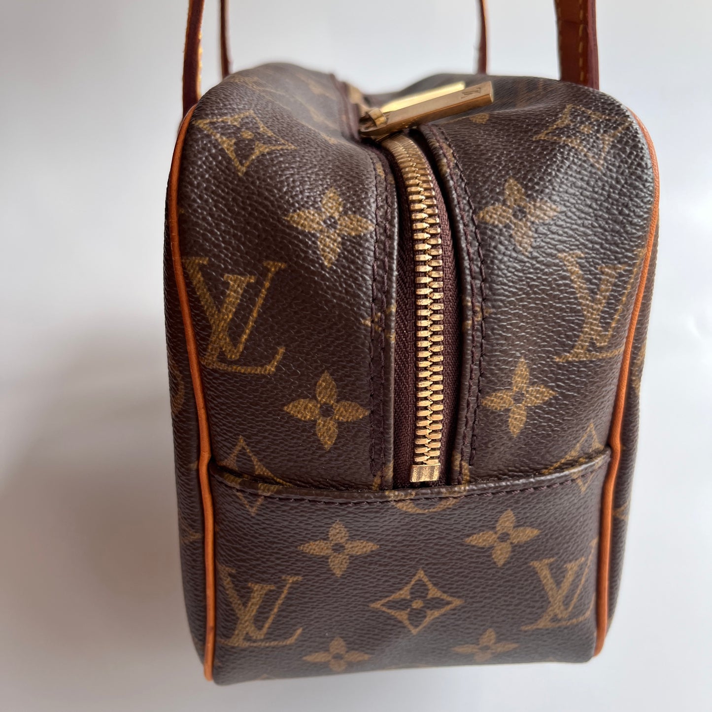 Louis Vuitton Cite MM Shoulder Bag