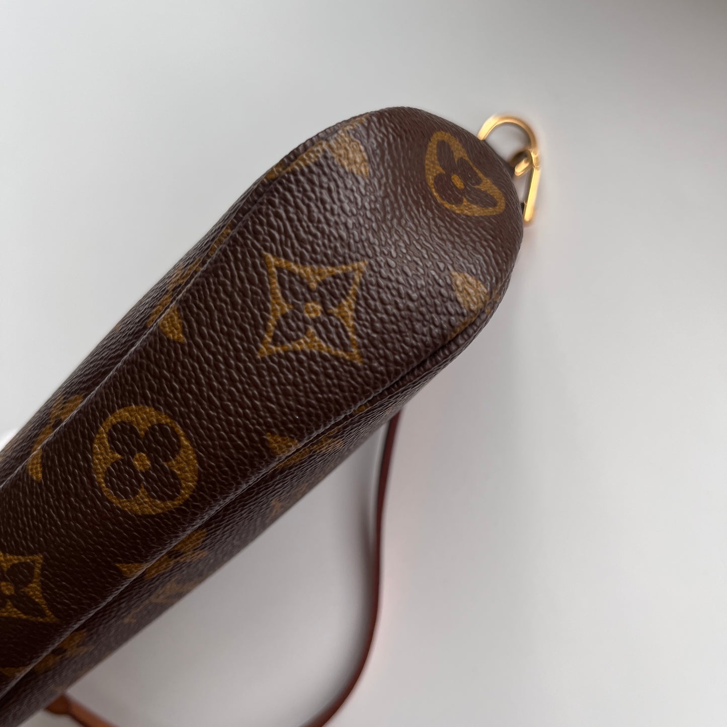 Louis Vuitton Vintage Monogram Pochette