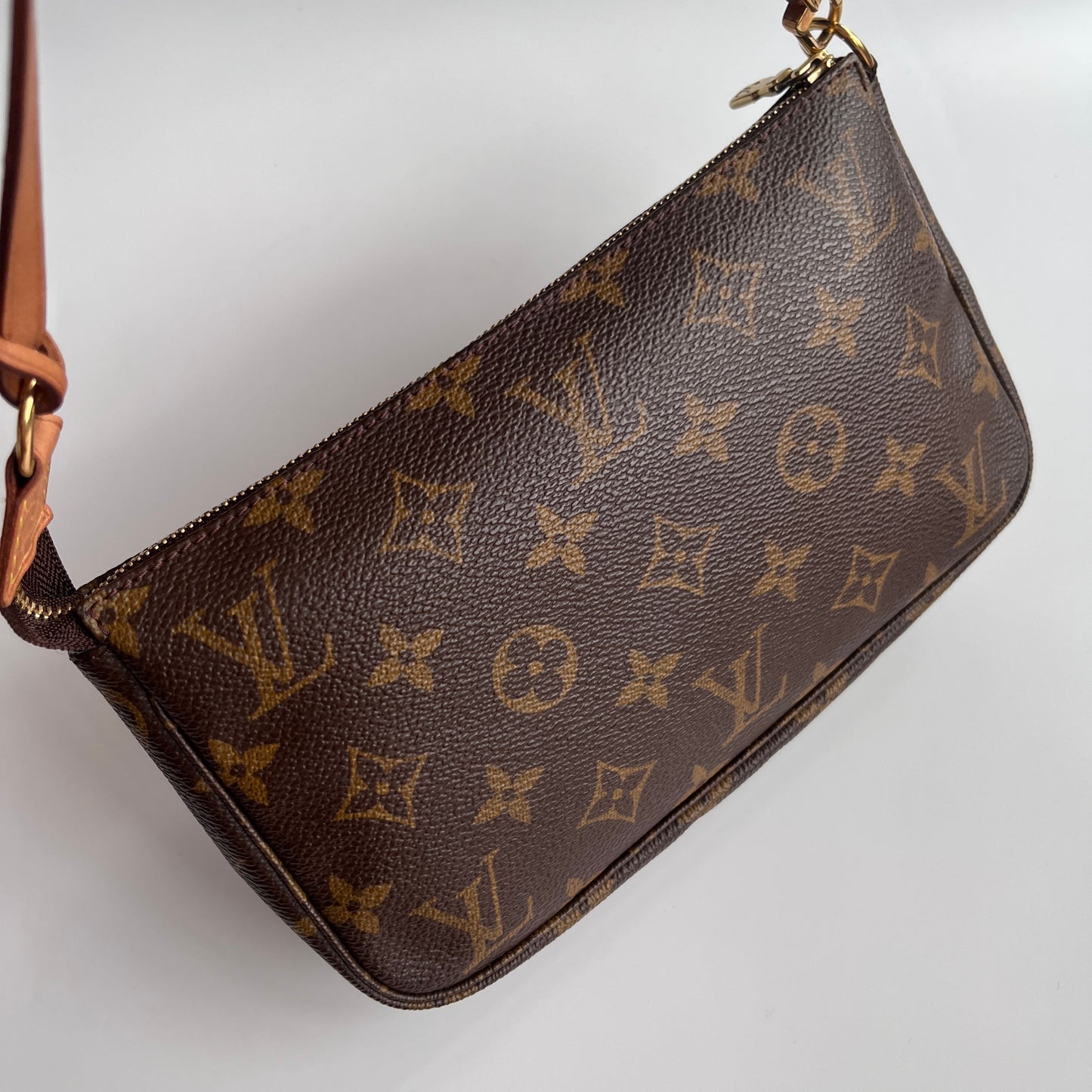 Louis Vuitton Vintage Monogram Pochette