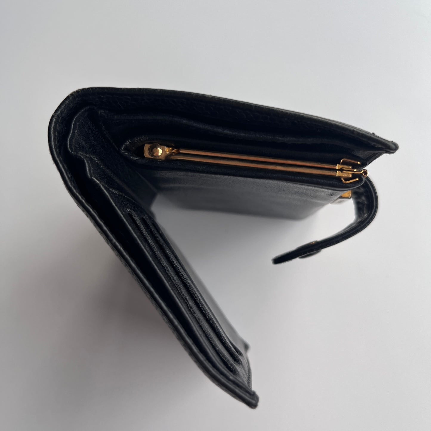 Chanel Vintage Bi-fold Caviar Wallet