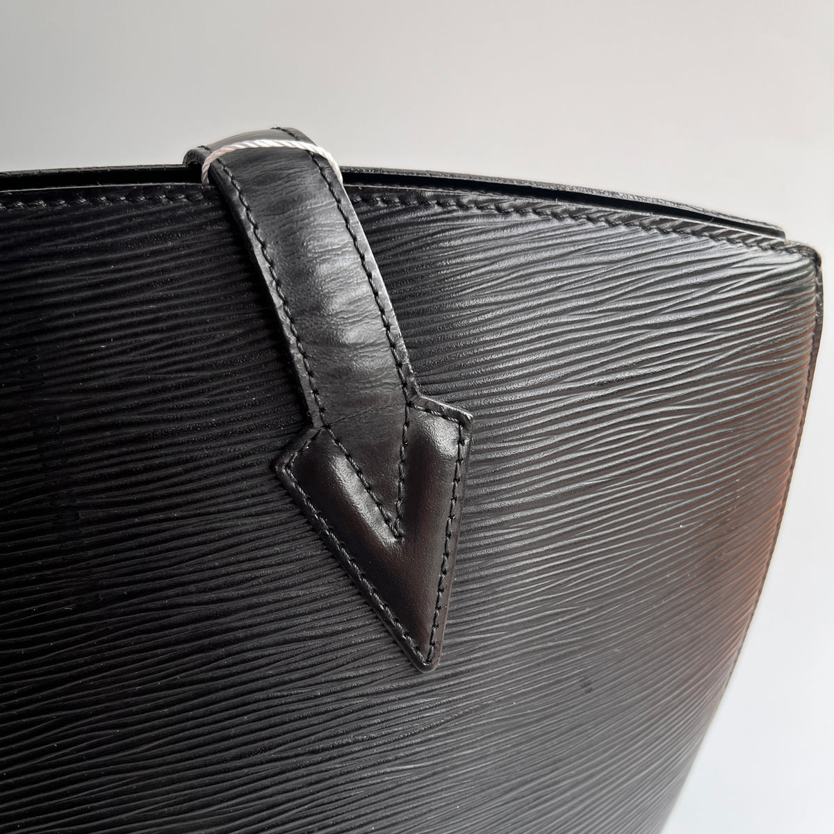 Louis Vuitton	Vintage Black Epi Saint Jacques GM Shoulder Bag