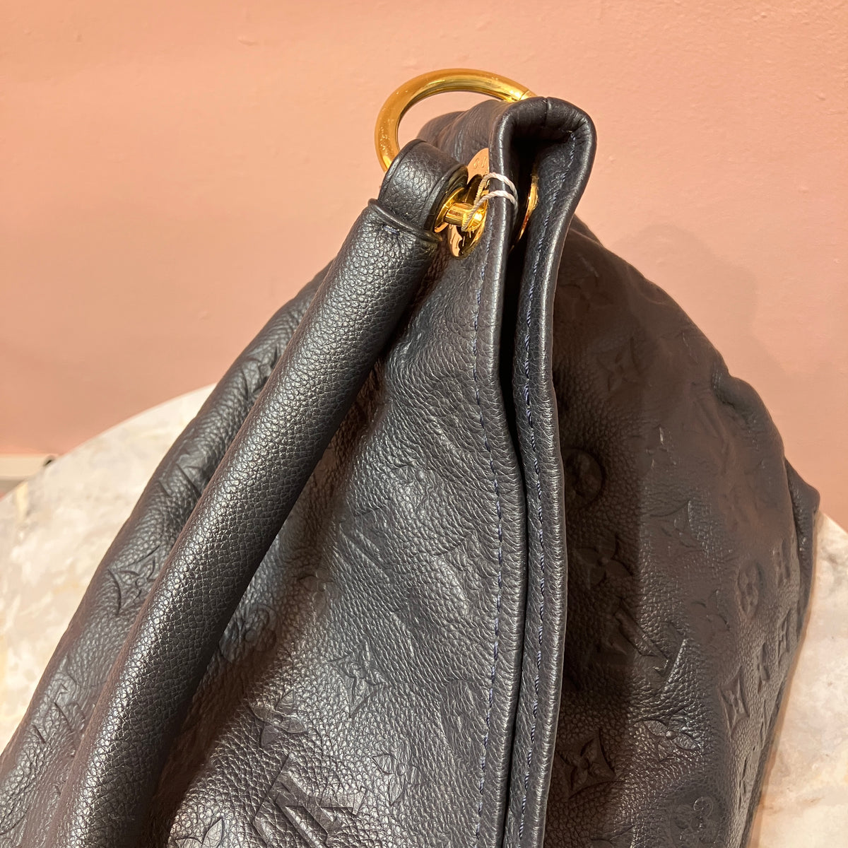 Louis Vuitton Artsy Black MM Bag
