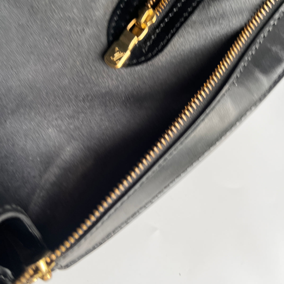 Louis Vuitton	Vintage Black Epi Saint Jacques GM Shoulder Bag