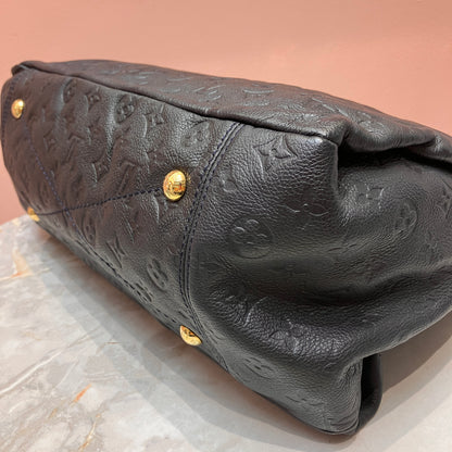 Louis Vuitton Artsy Black MM Bag