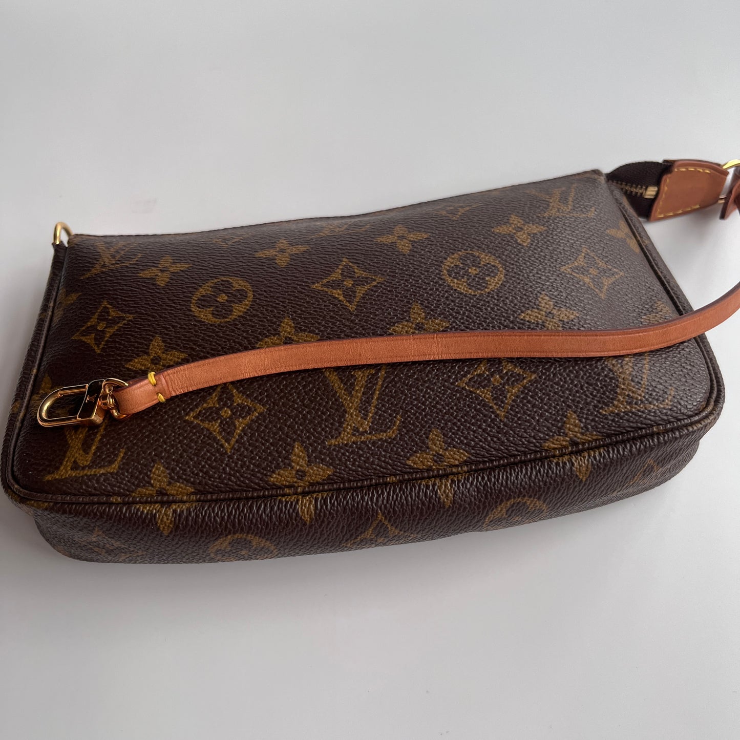 Louis Vuitton Vintage Monogram Pochette