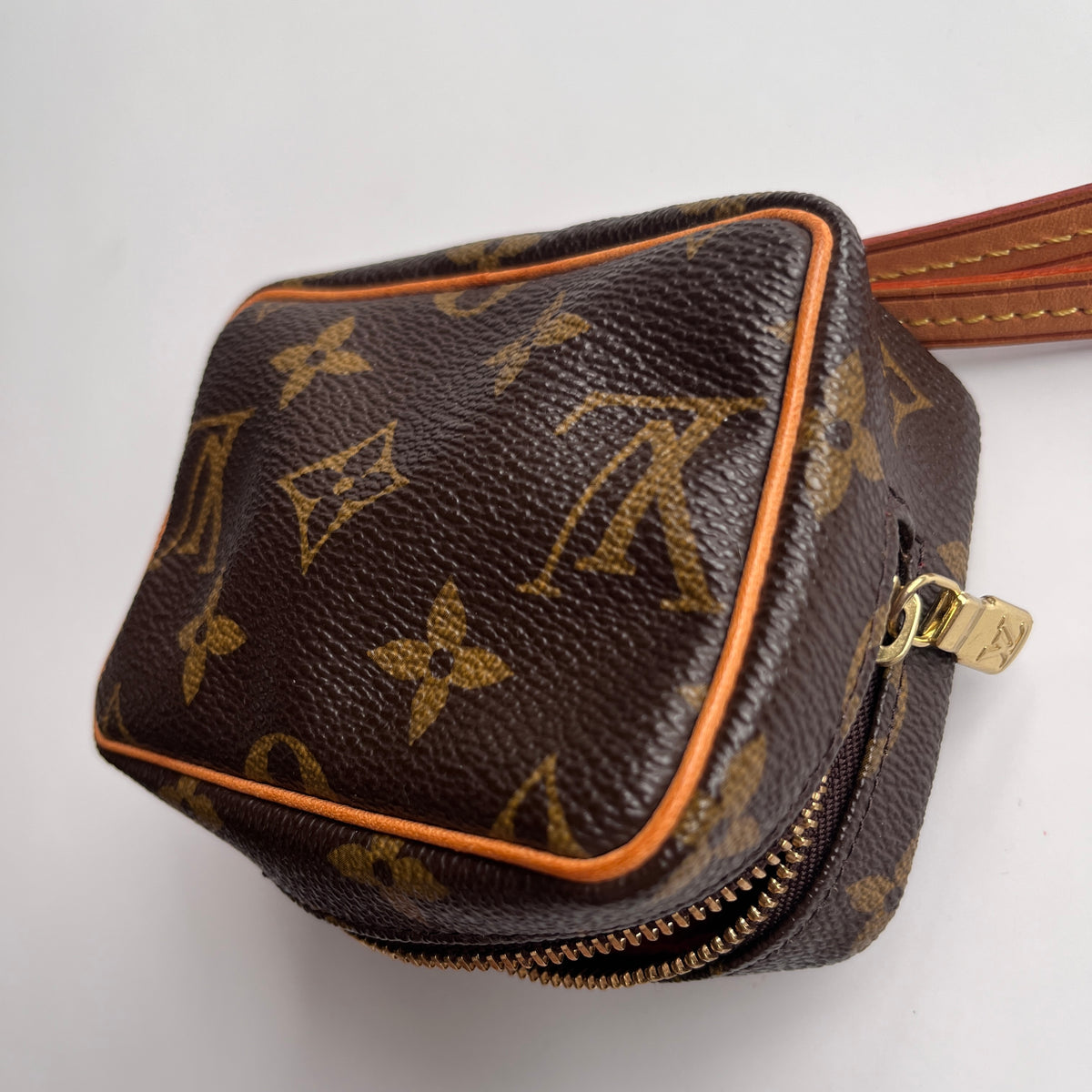 Louis Vuitton Wapity Monogram Pouch Wrislet
