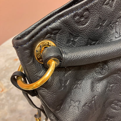 Louis Vuitton Artsy Black MM Bag
