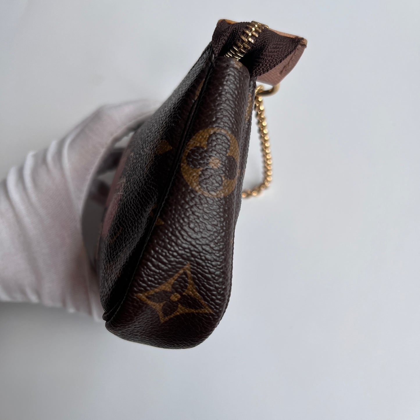 Louis Vuitton Monogram Mini Pochette I RUE SCRIBE PARIS