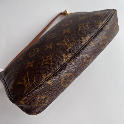 Louis Vuitton Vintage Monogram Pochette