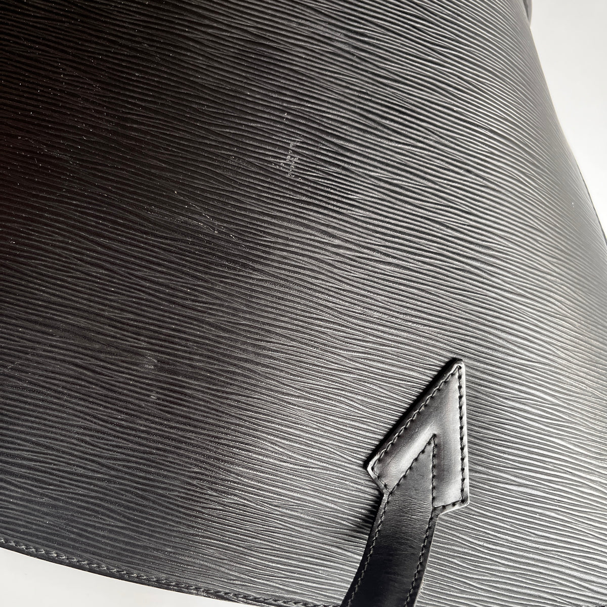 Louis Vuitton	Vintage Black Epi Saint Jacques GM Shoulder Bag