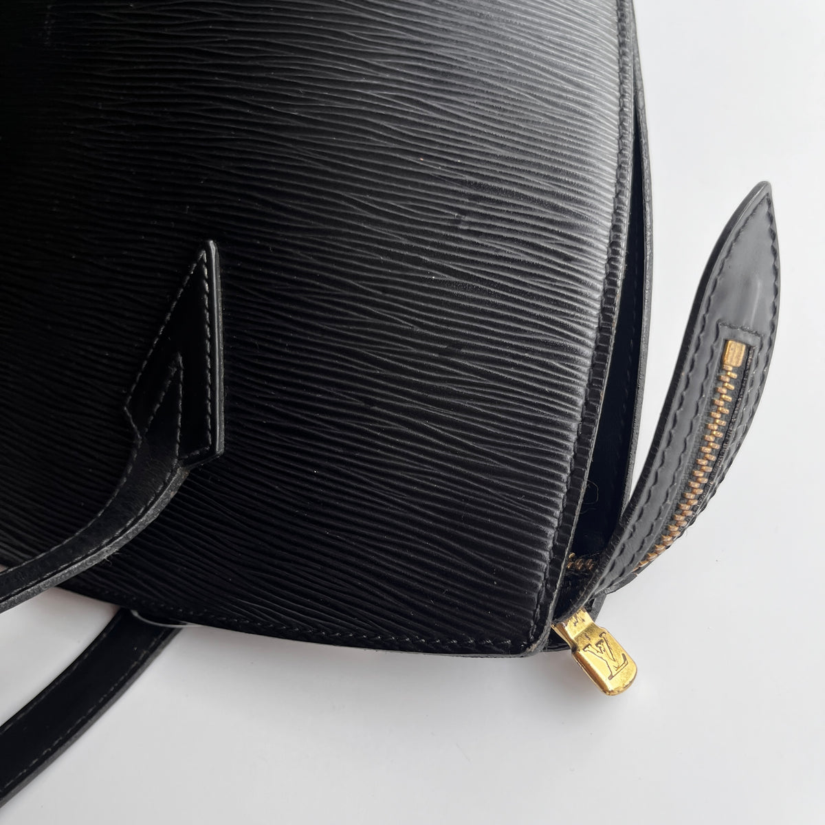 Louis Vuitton	Vintage Black Epi Saint Jacques GM Shoulder Bag